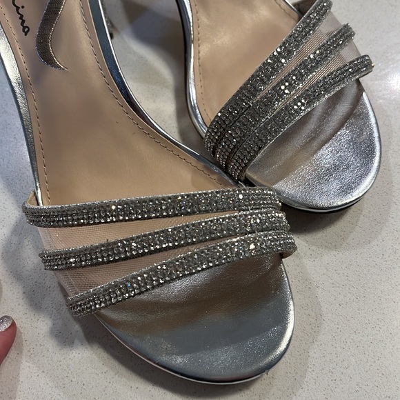 Work once ! Beautiful sparkle shoes - Picture 3 of 4